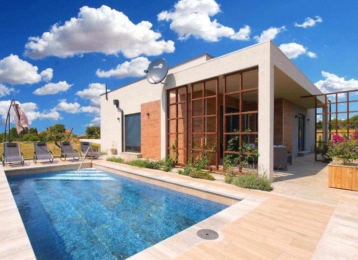 Villa Monteci 2052 Galižana المظهر الخارجي الصورة