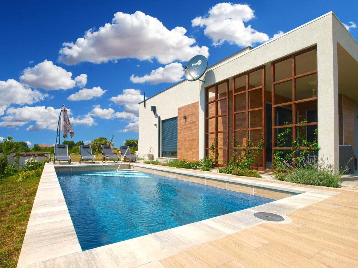 Villa Monteci 2052 Galižana المظهر الخارجي الصورة