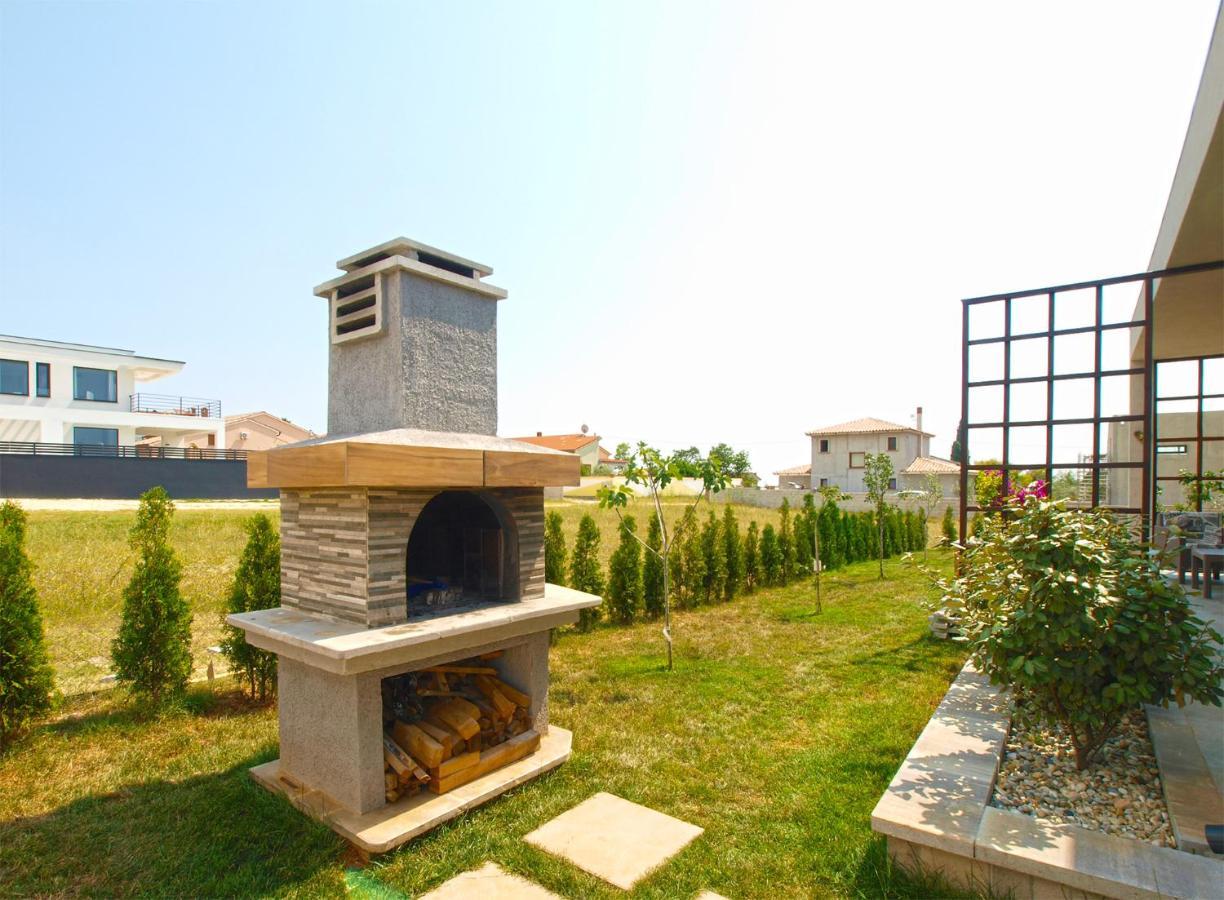 Villa Monteci 2052 Galižana المظهر الخارجي الصورة