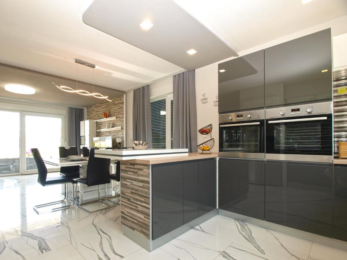Villa Monteci 2052 Galižana المظهر الخارجي الصورة