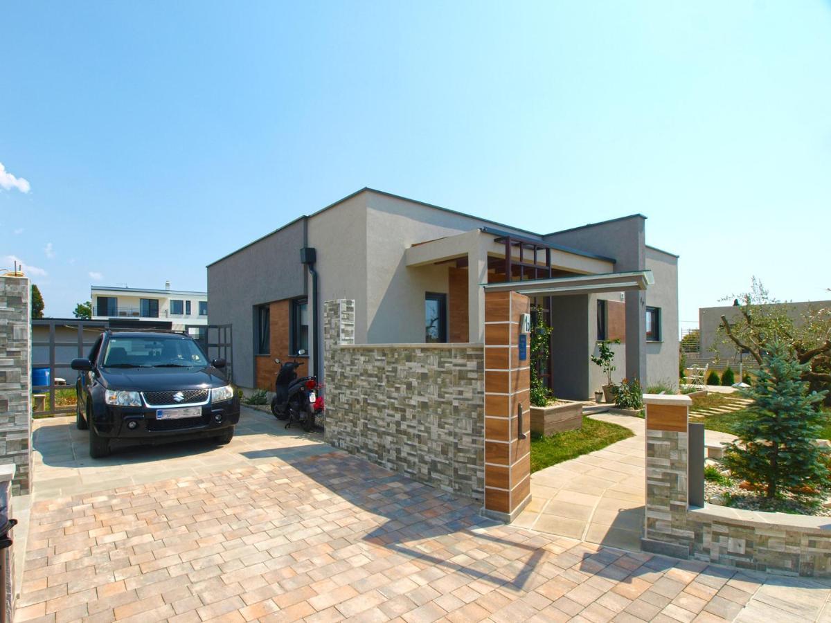 Villa Monteci 2052 Galižana المظهر الخارجي الصورة